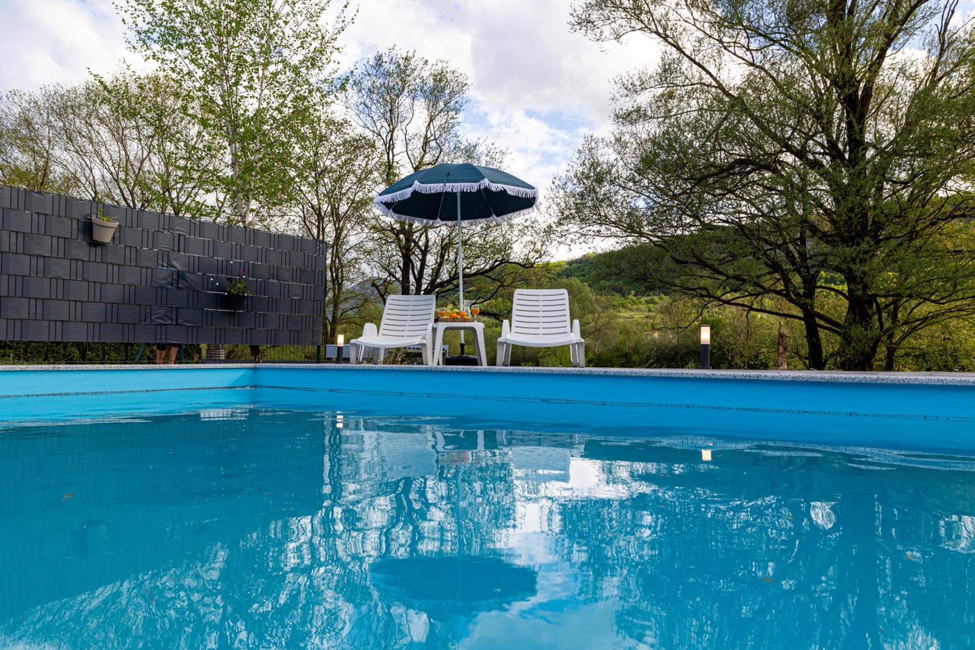 Simply-Una Bihać Exteriör bild