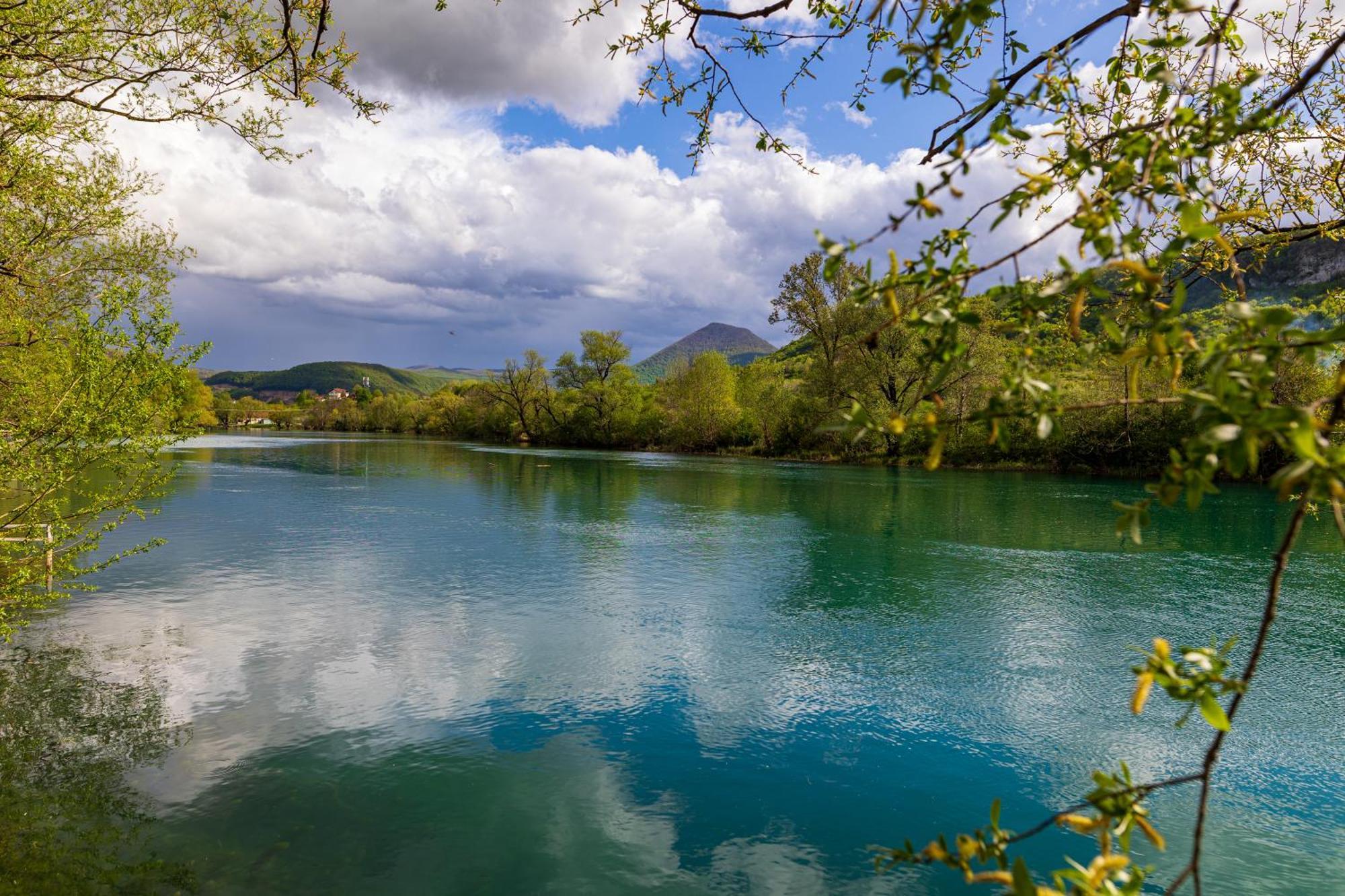 Simply-Una Bihać Exteriör bild